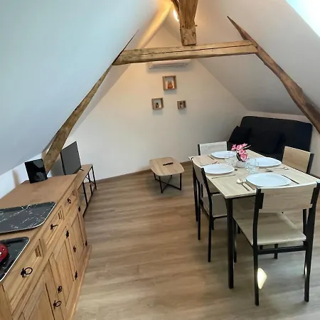 Moderne Proche Centre Ab בווה