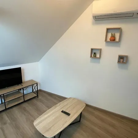 Moderne Proche Centre Ab